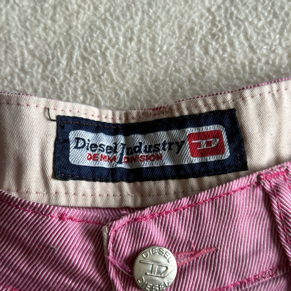 Vintage Y2K Diesel Pink Mid Rise Shorts | Size 27–29 - Picture 4 of 9